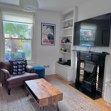 Red Brick Victorian Townhouse 都柏林